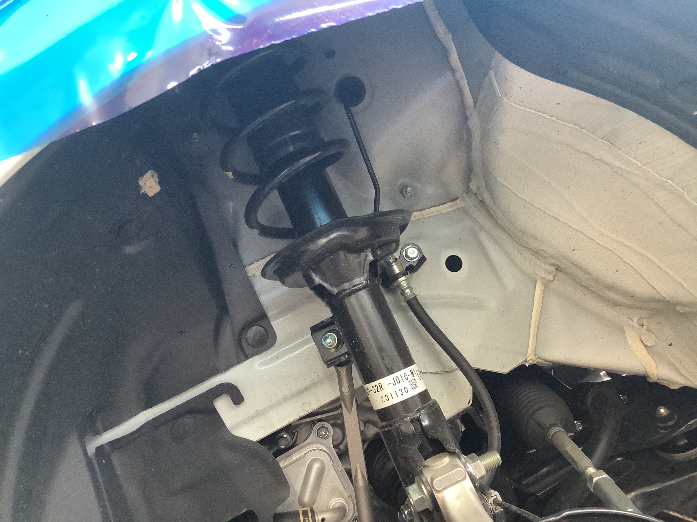 ホンダJF5型N-BOXカスタム ターボ、車高調のお取り付け＆アライメント