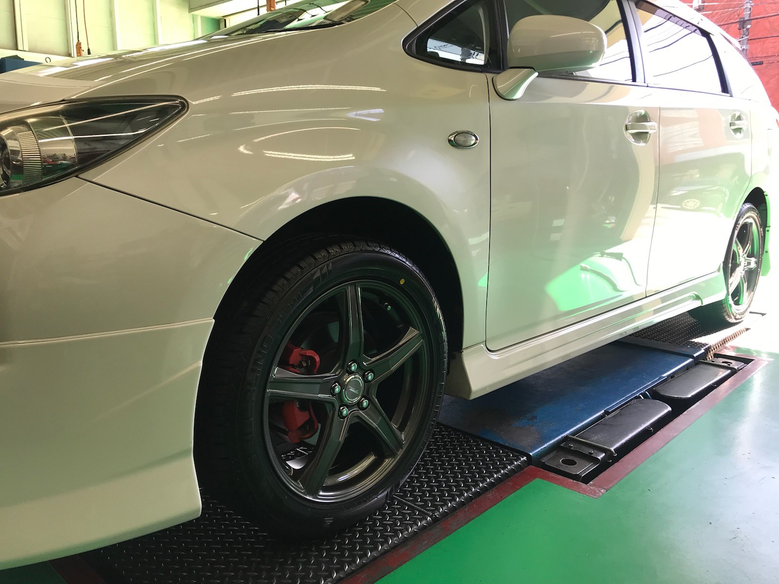 トヨタ ウィッシュ トップランVR5 17インチ タイヤホイールセット