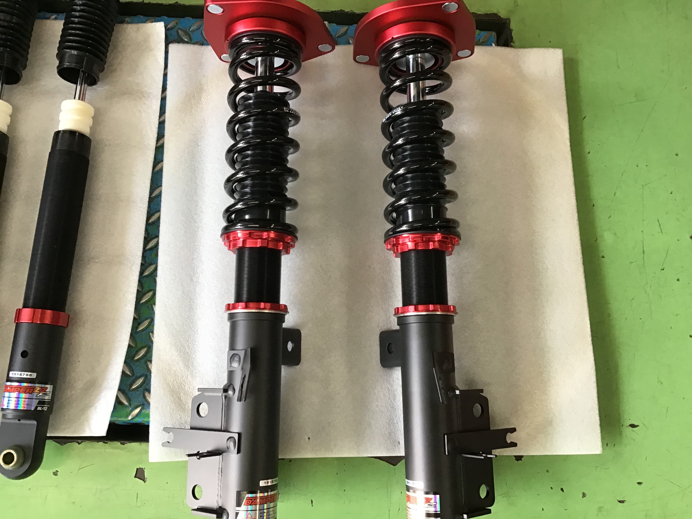 日産 セレナ 車高調取付 ブリッツ BLITZ | 店舗おススメ情報 | タイヤ