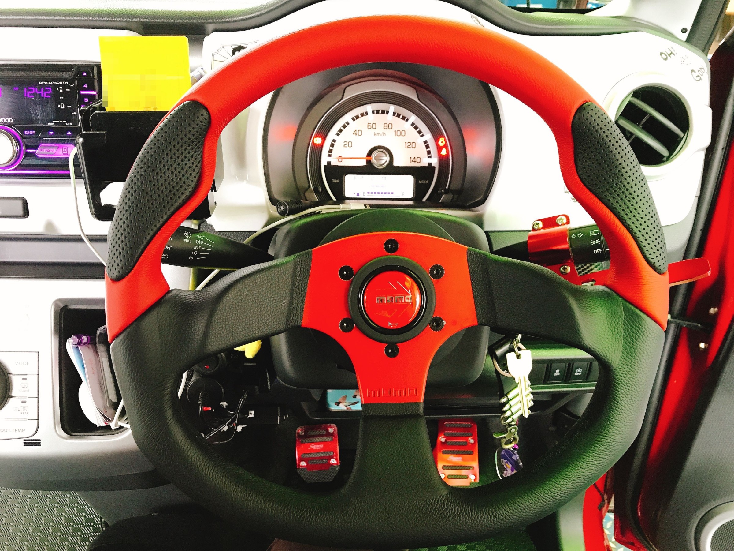 momo ステアリング 赤黒コマンド2 35パイレッドc-64 COMMANDO 2 レッド