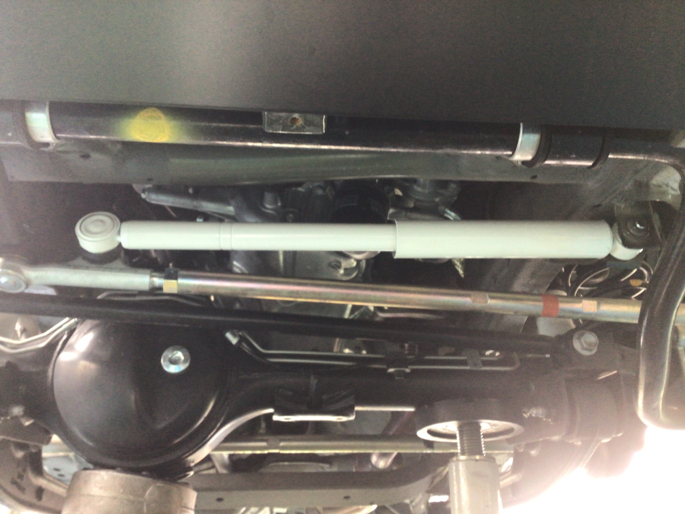 JB64W ジムニーショックアブソーバー＆ステアリングダンパー交換