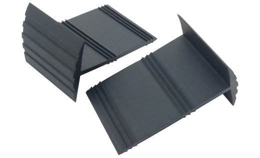 側溝蓋のガタゴト音を低価格で騒音対策するクリアプロ | 宝機材