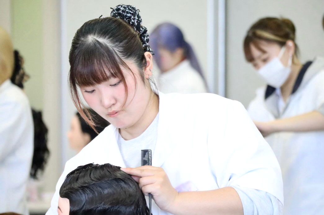 🌀👩🏻‍🦱美容科1年生美容実習👩🏻‍🦱🌀 | タカヤマアドバンス