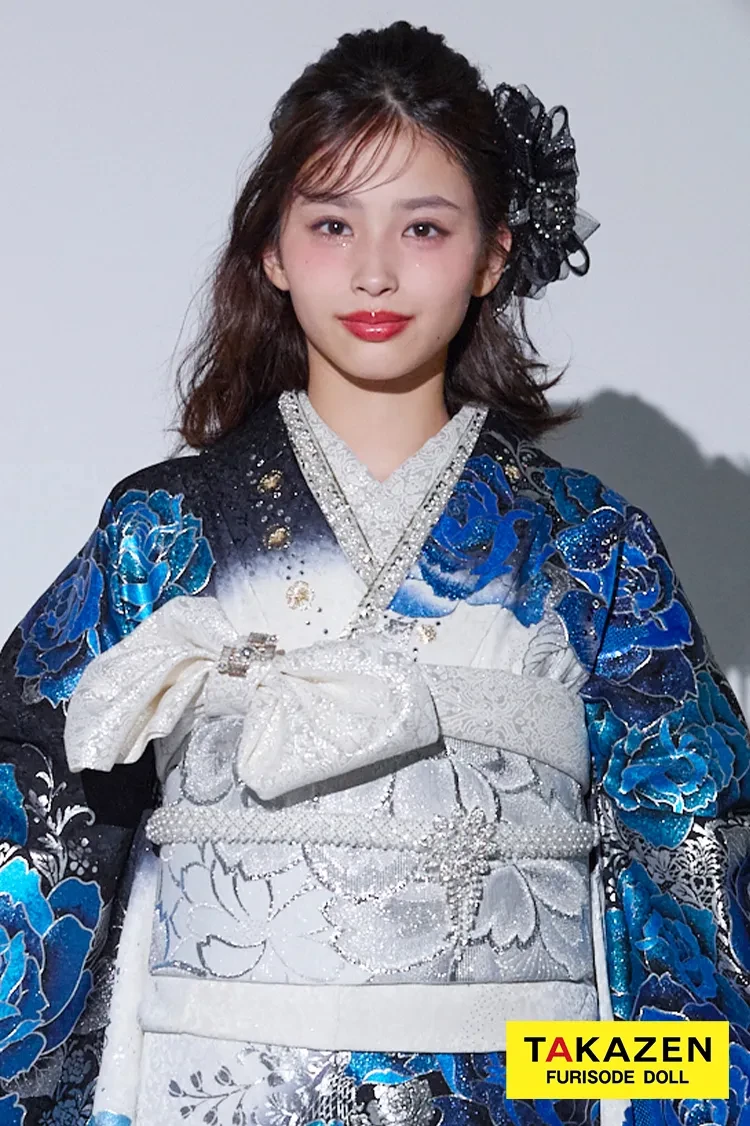 クール系 青(ブルー)/白/黒 薔薇柄 ギャル系 派手 一番目立つ キラキラ