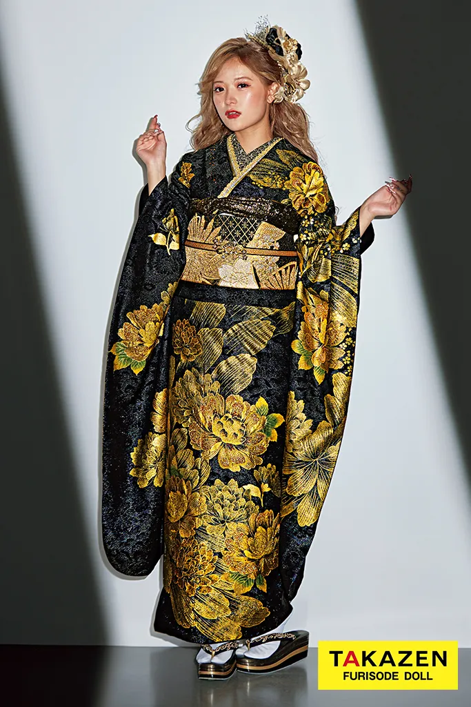 かっこいい系 黒/金/ゴールド 牡丹柄 派手 人気 大人っぽい 綺麗系振袖