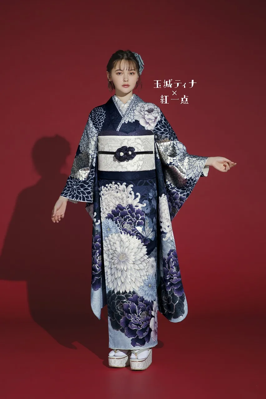 玉城ティナ×紅一点ブランド振袖 ネイビー/青/寒色系 大柄/乱菊 豪華