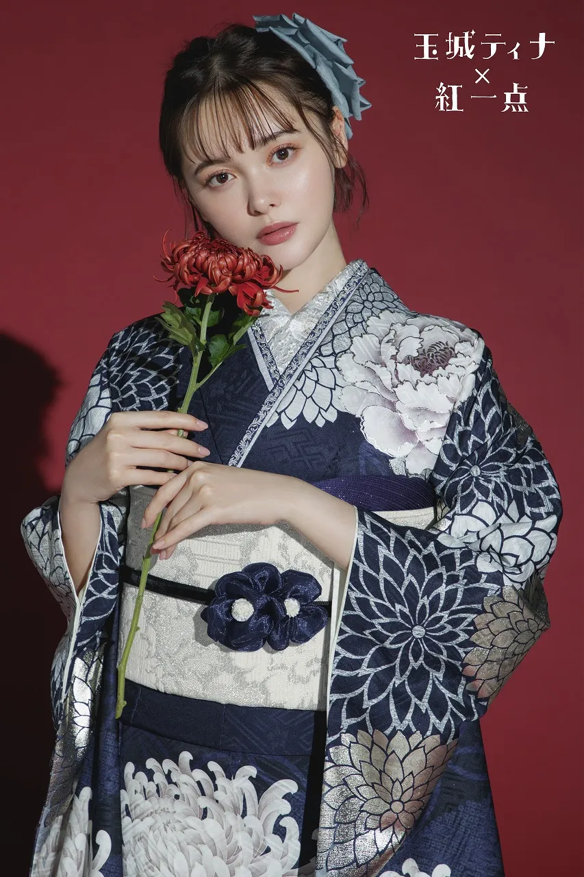 玉城ティナ×紅一点ブランド振袖 ネイビー/青/寒色系 大柄/乱菊 豪華