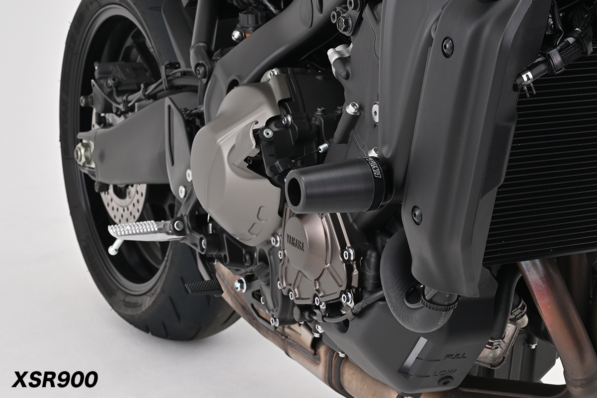 精悍なブラック仕様のZ900RS & XSR900用エンジンスライダーが登場