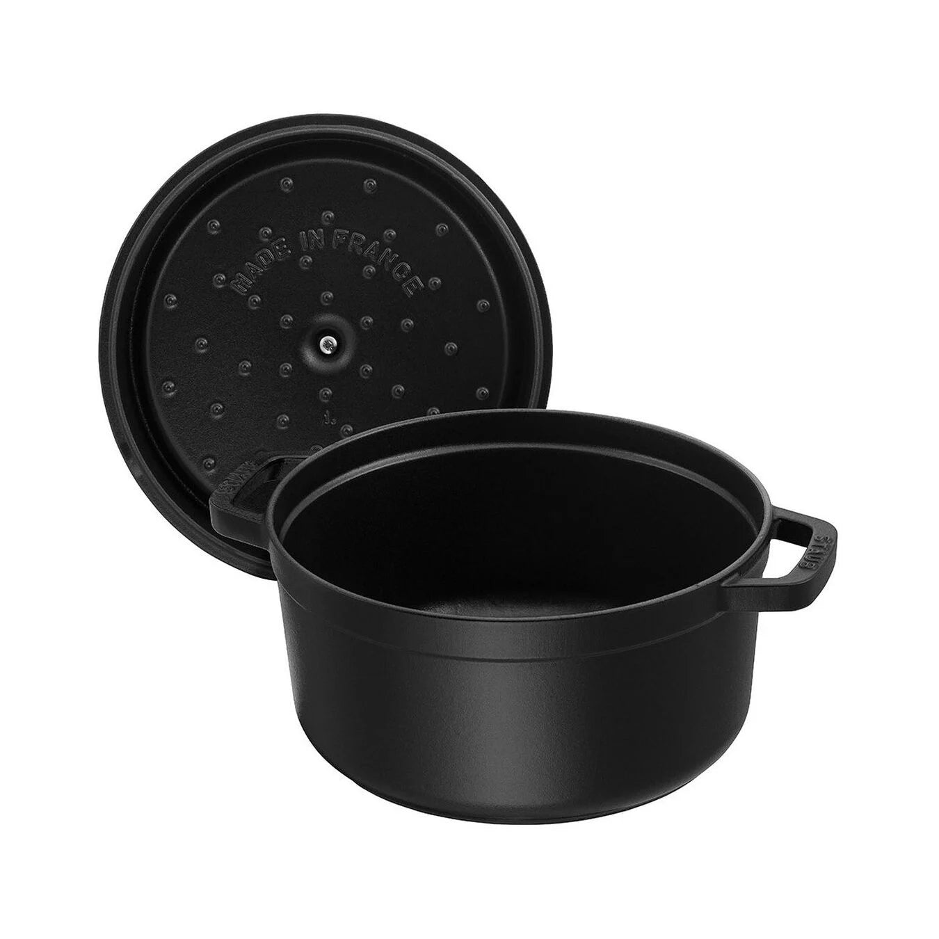 Staub 7 Quart Round Cocotte in Matte Black – Addison West