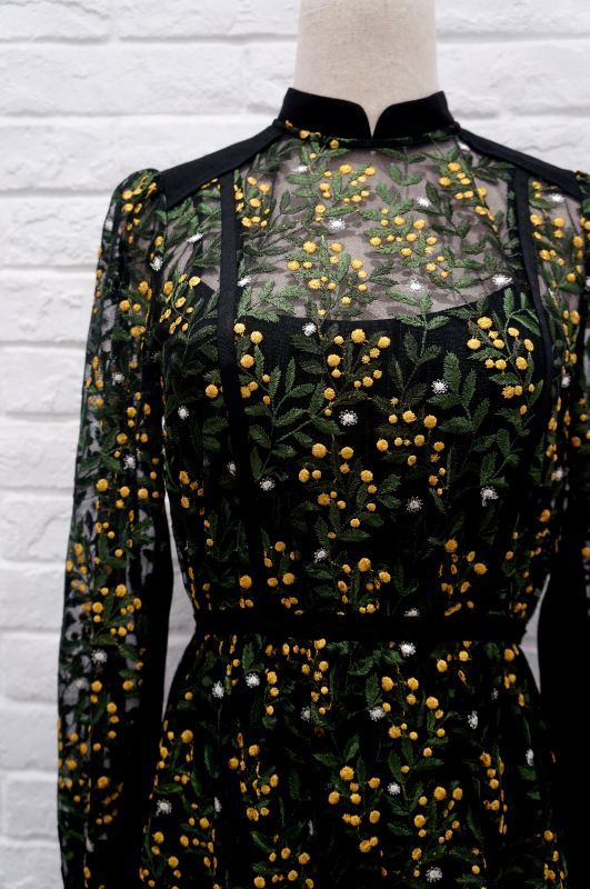 LOKITHO （ロキト） EMBROIDERY FLARED DRESS ミモザ 刺繍ワンピース