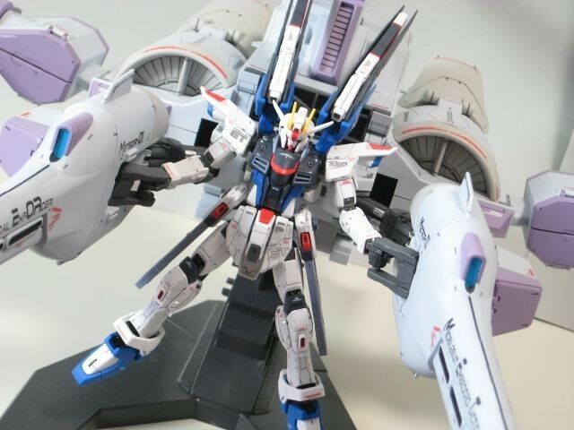 Meteor Unit and Freedom High Grade HG Model Kit