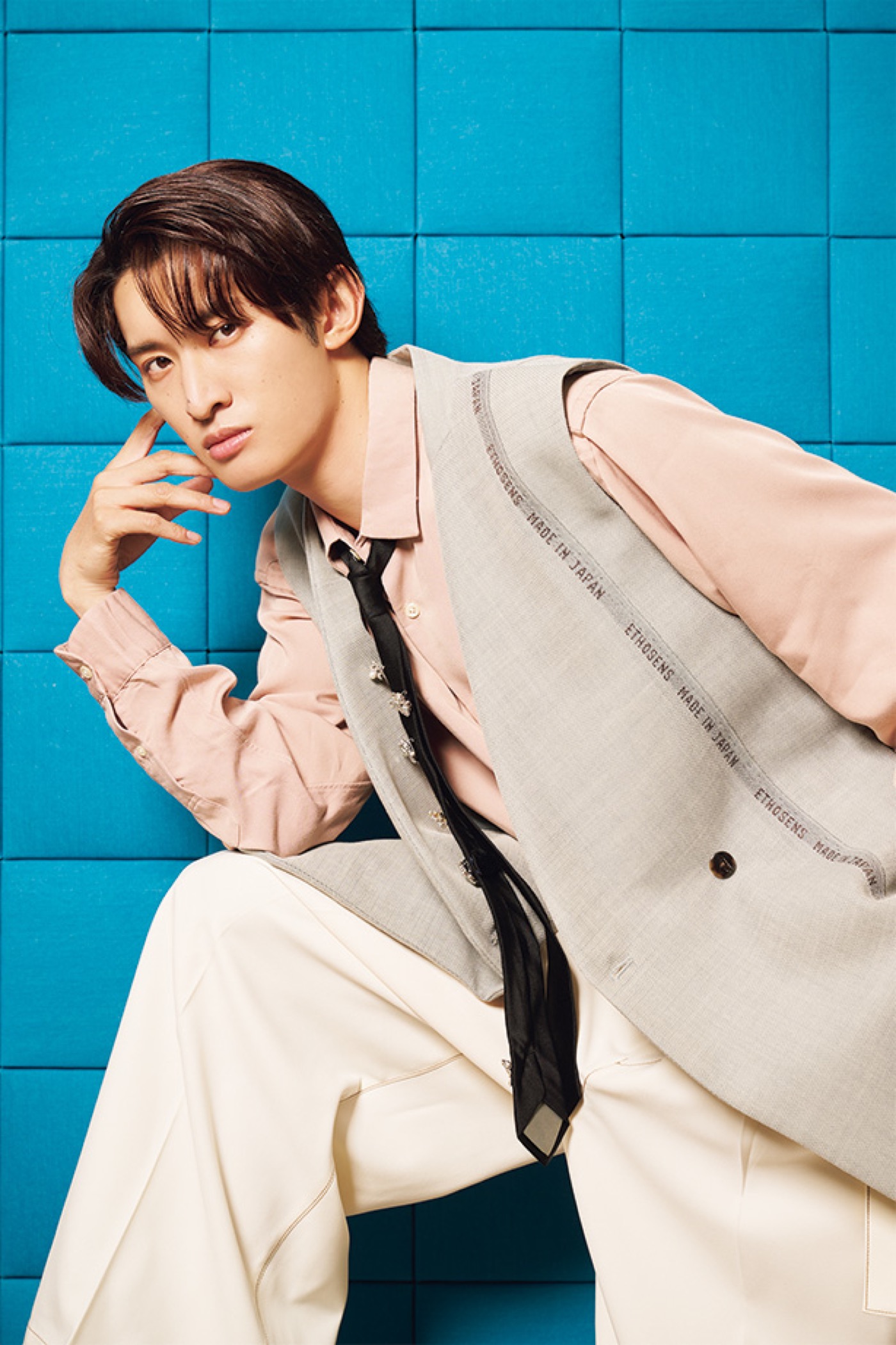 Snow Man向井康二『女性セブン』にソロ初登場！知られざる恋愛観も