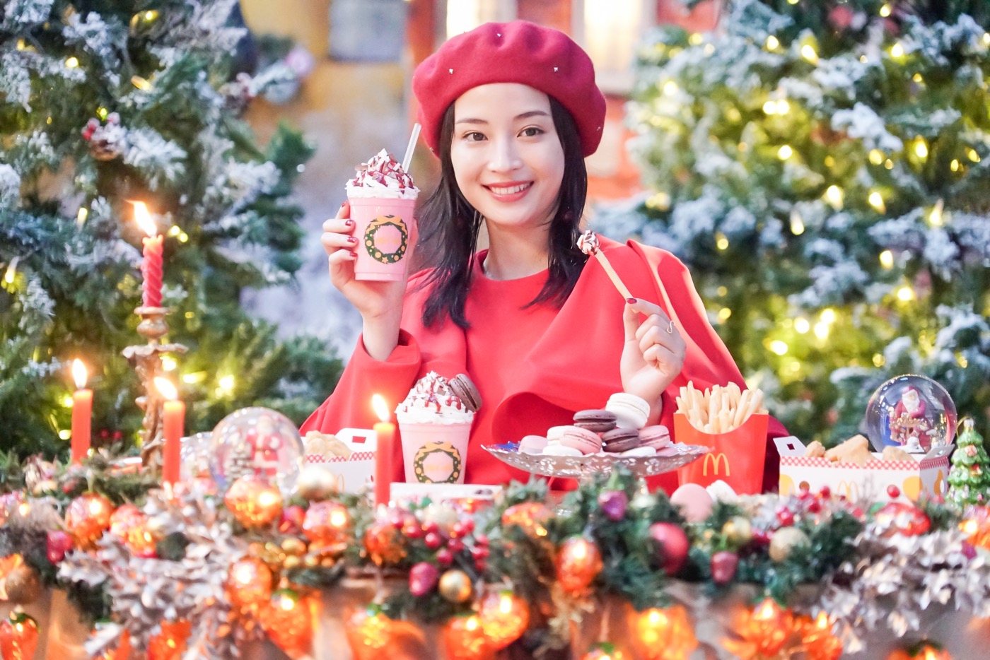 広瀬すず×山下智久が屋根の上で「メリーいちごクリスマス