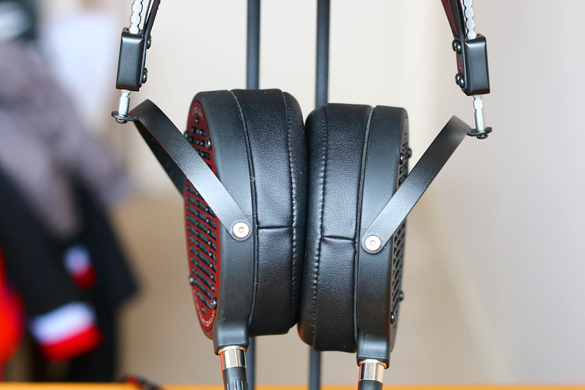 AUDEZE LCD-2 Classic Headphone Review | The Master Switch