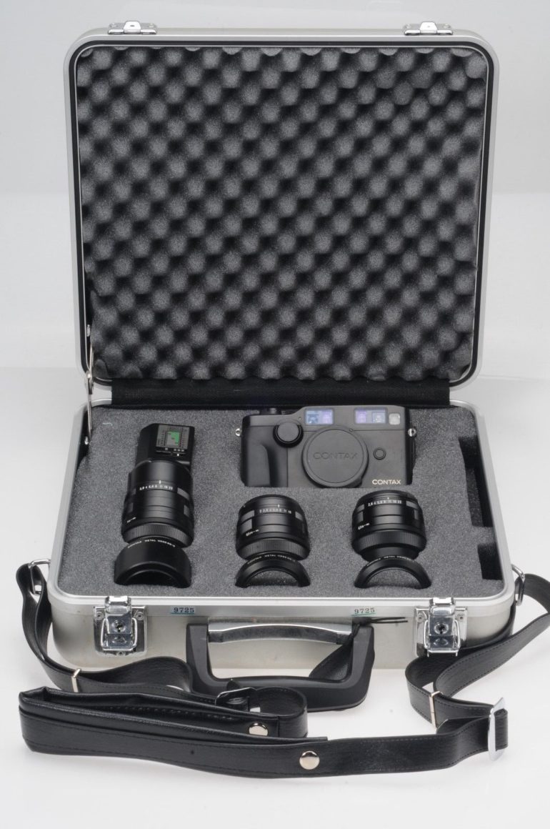 This Mint Contax G2 Set is Poised to Burn a Hole Through Your Pocket