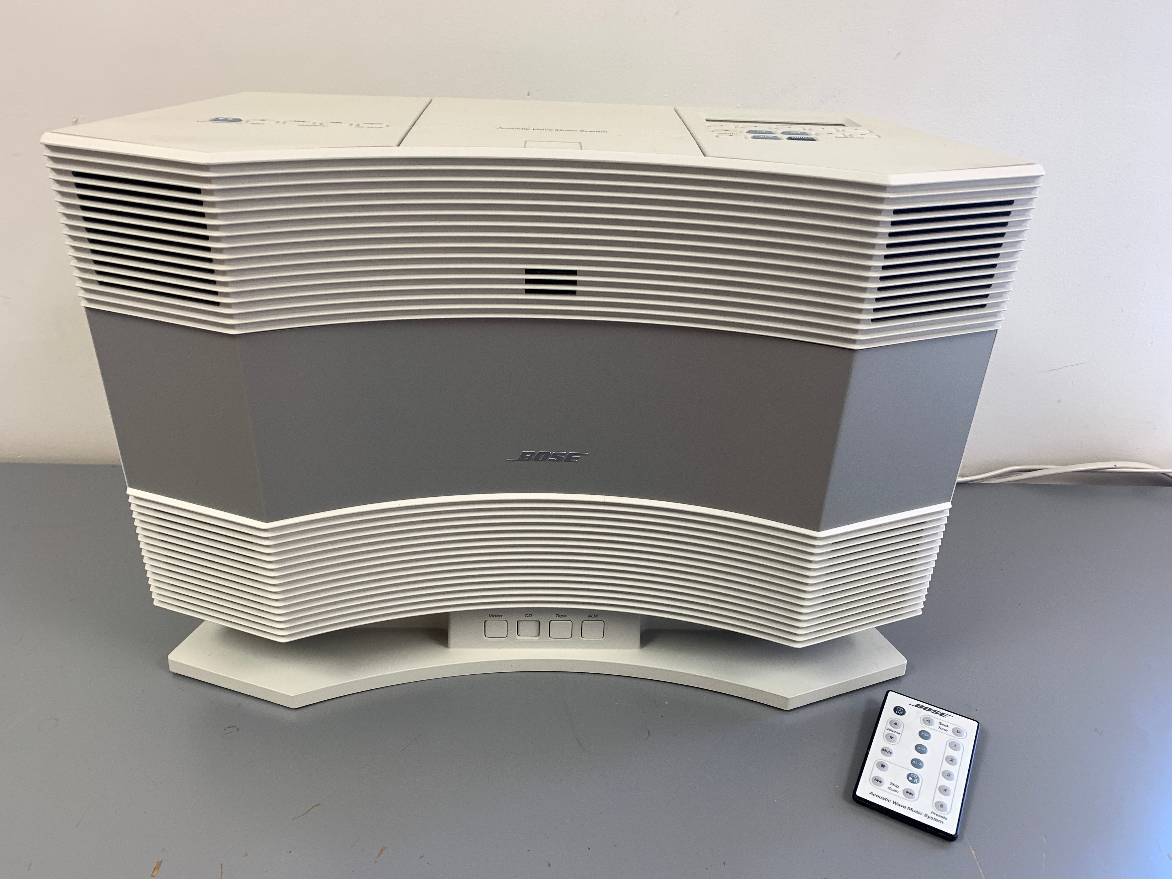 Bose Acoustic Wave Music System CD-3000 AM FM w/ PD-2 Pedestal and