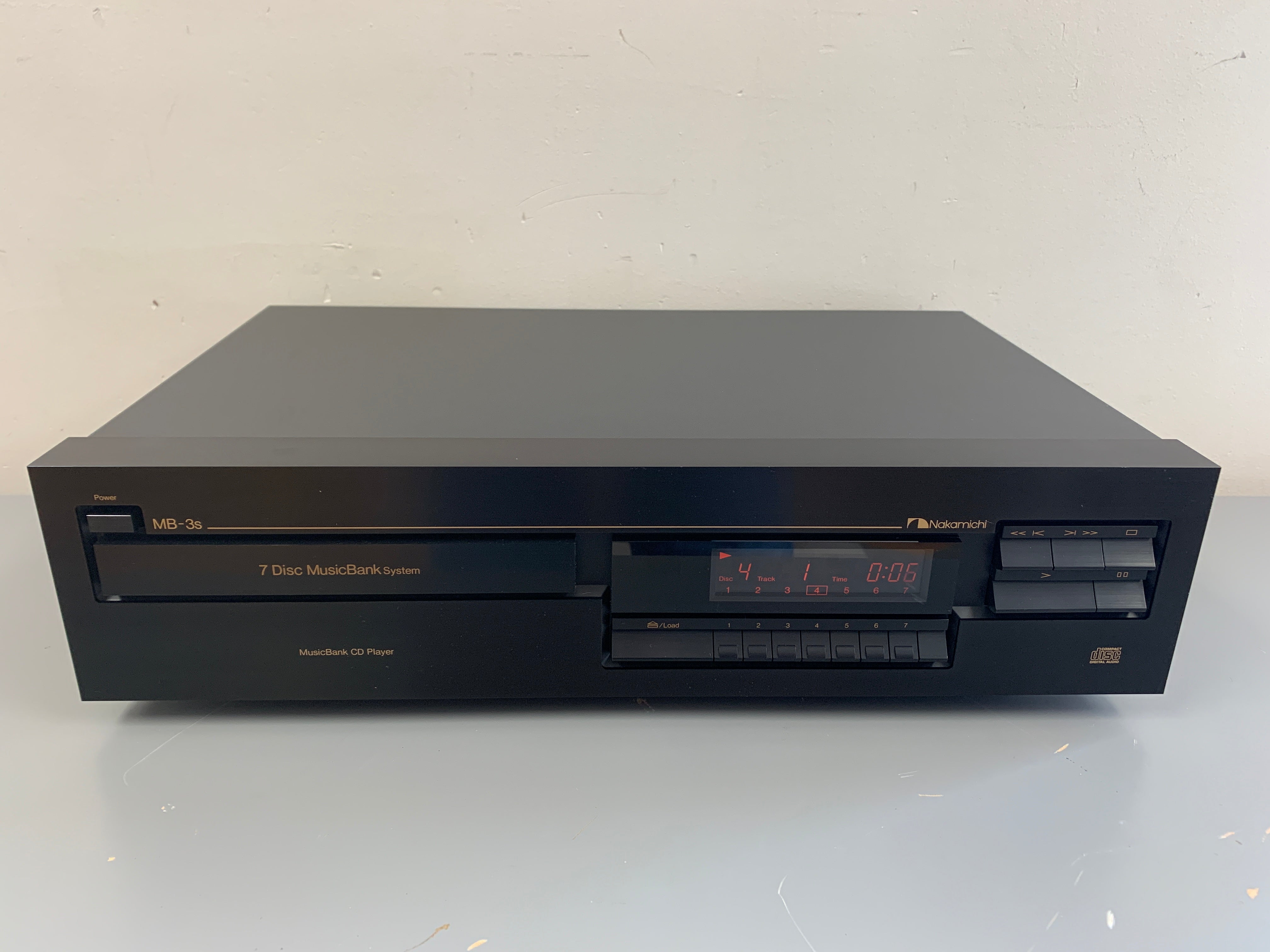 Nakamichi MB-3S Music Bank CD Player * 7 Discs – The Turntable Store