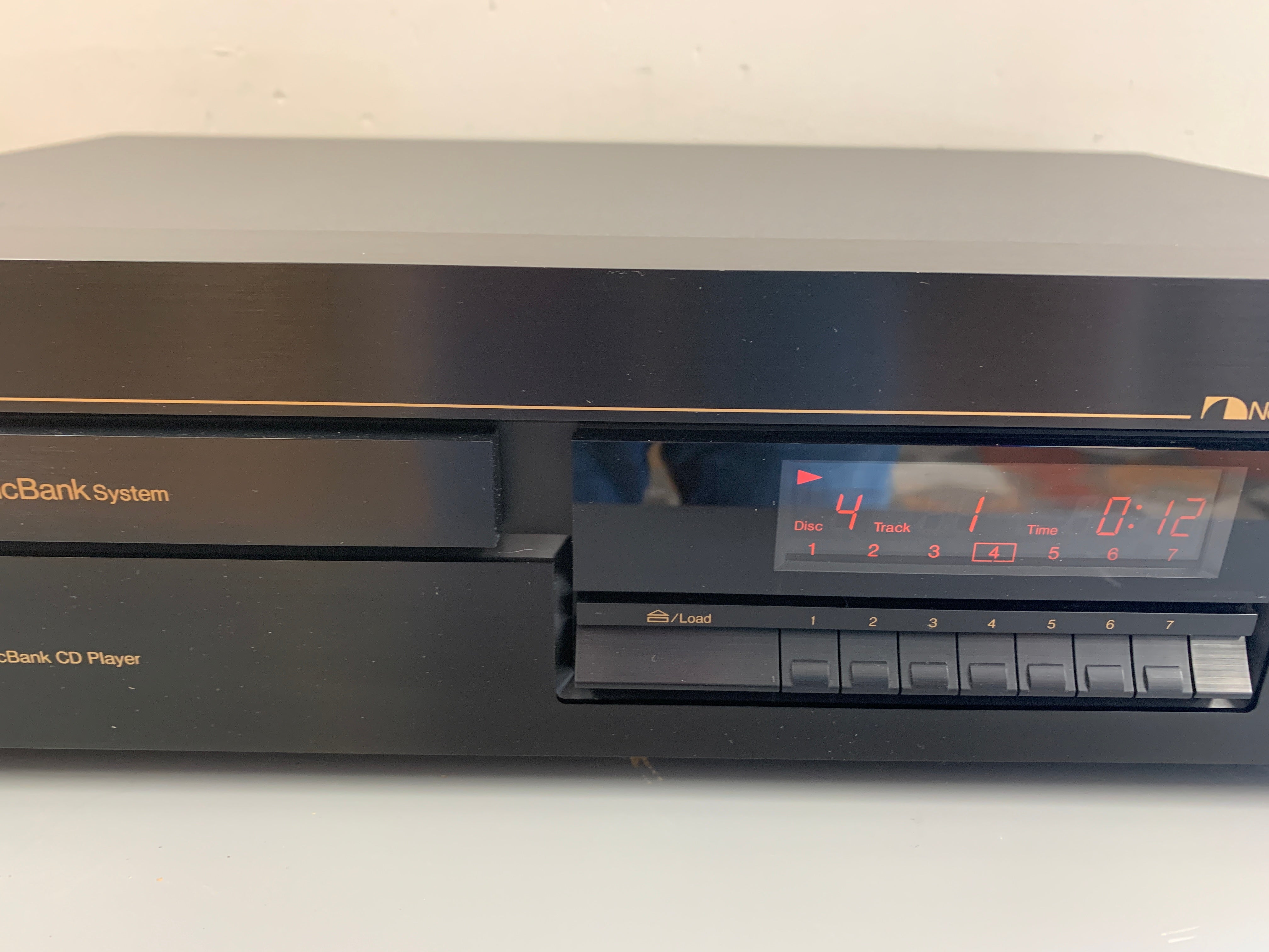 Nakamichi MB-3S Music Bank CD Player * 7 Discs – The Turntable Store