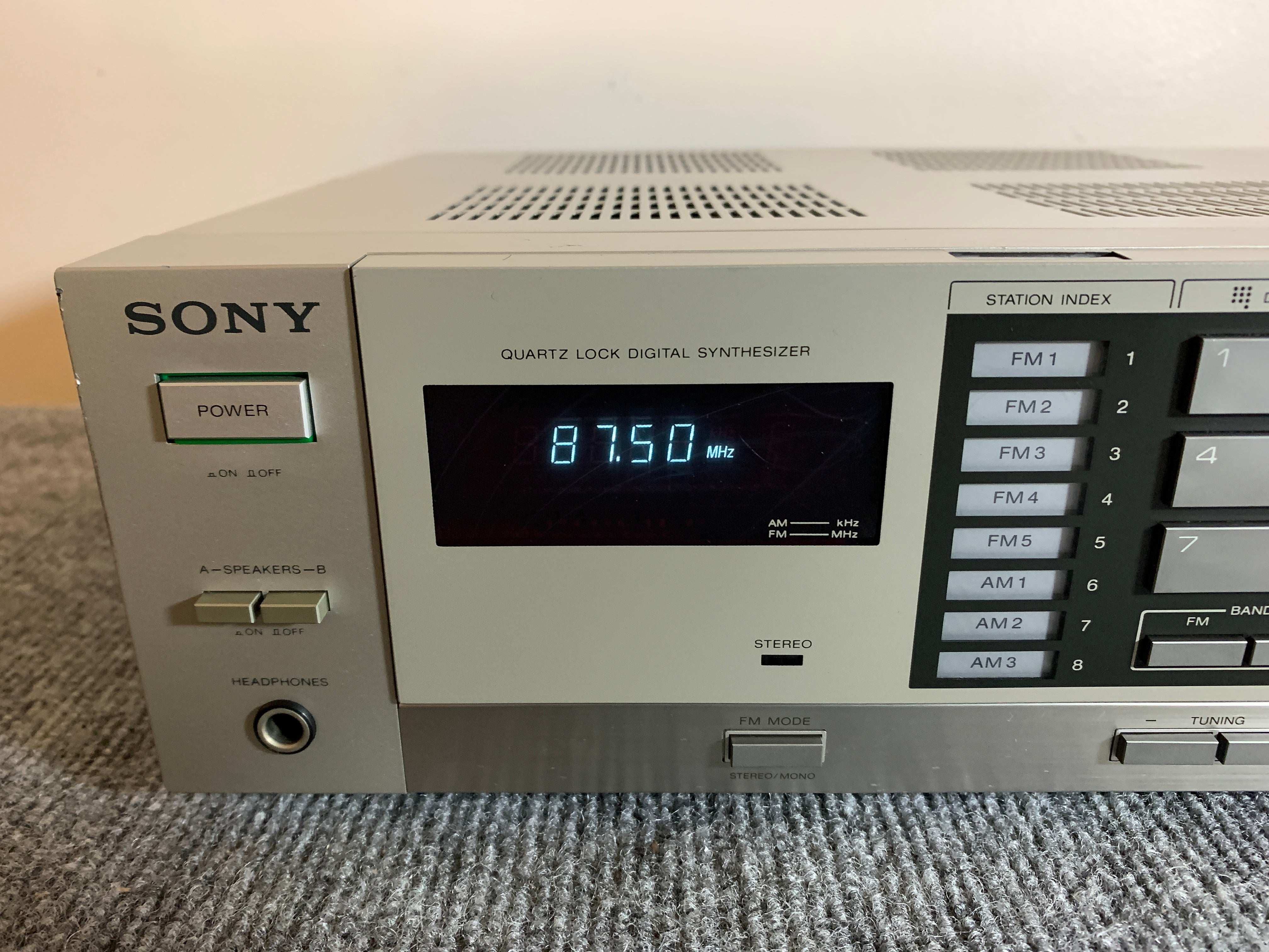 Sony STR-VX250 AM/FM Stereo Receiver – The Turntable Store