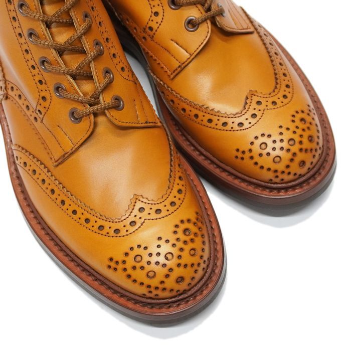 Tricker's（トリッカーズ）カントリーブローグブーツ（ダイナイト