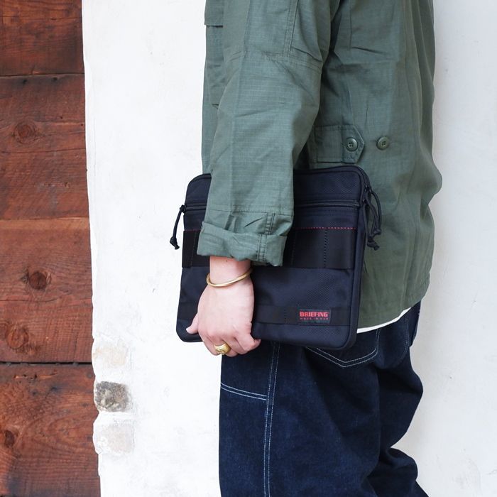 BRIEFING（ブリーフィング）A4 CLUTCH（A4クラッチ）/DEEP SEA