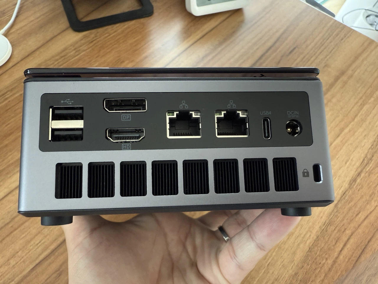 GMKtec Nucbox M7 Pro』レビュー、Ryzen 9 PRO 6950H採用、Oculink