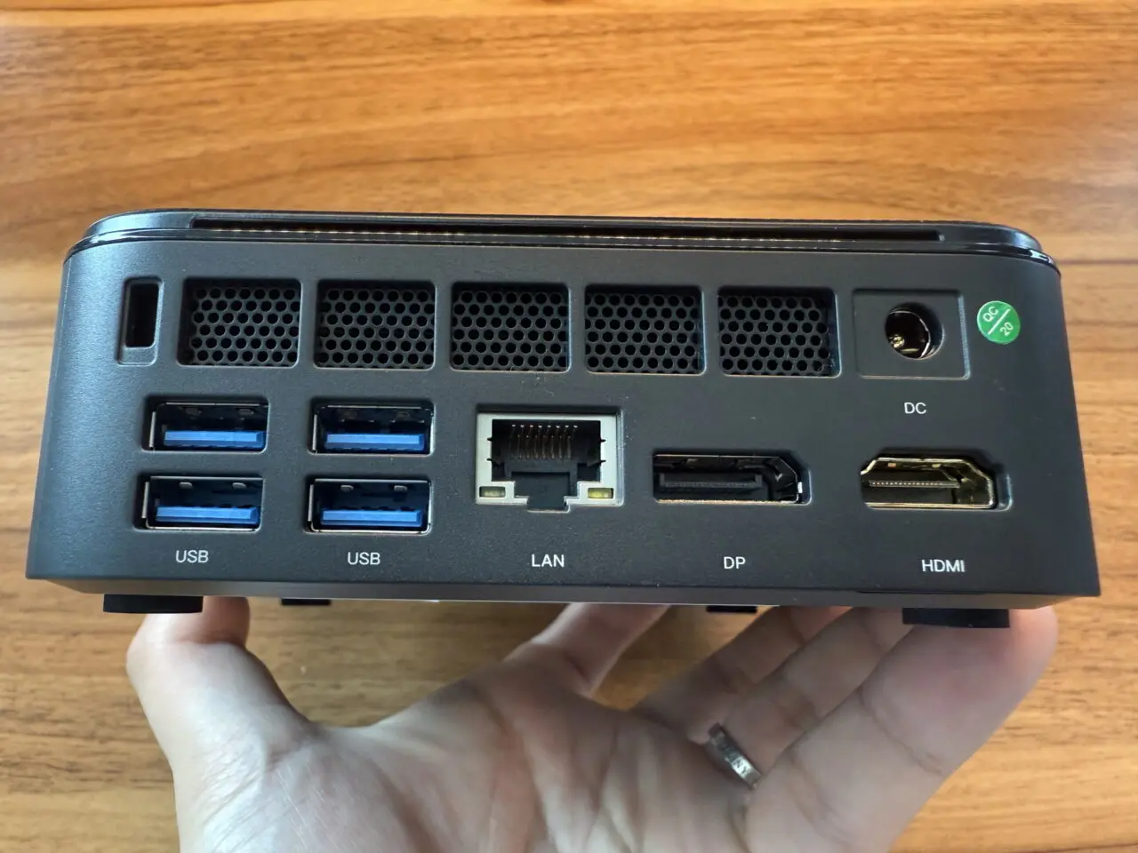 NiPoGi E3B (5825U) 実機レビュー！高性能×静音のコスパ最強ミニPC