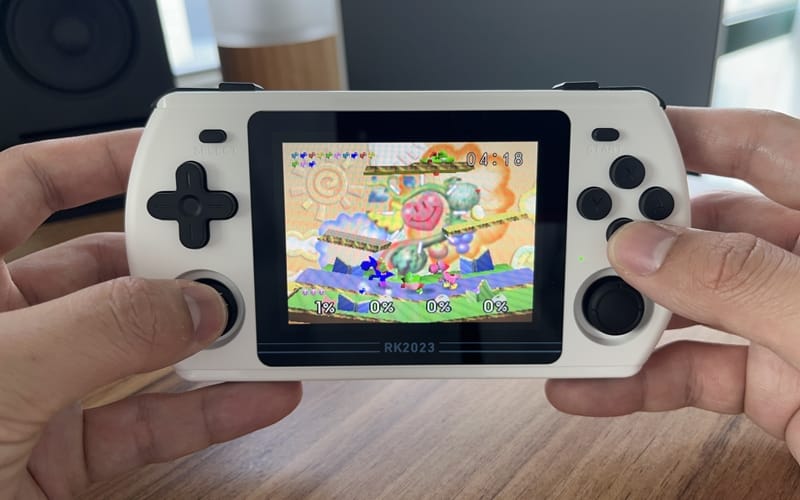 Powkiddy RK2023』レビュー | 3.5インチ画面搭載、レトロゲーを快適に