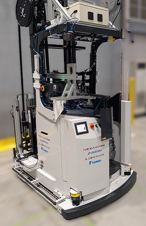 物流倉庫向け遠隔フォークリフト操作システム」フィールド実証実験を