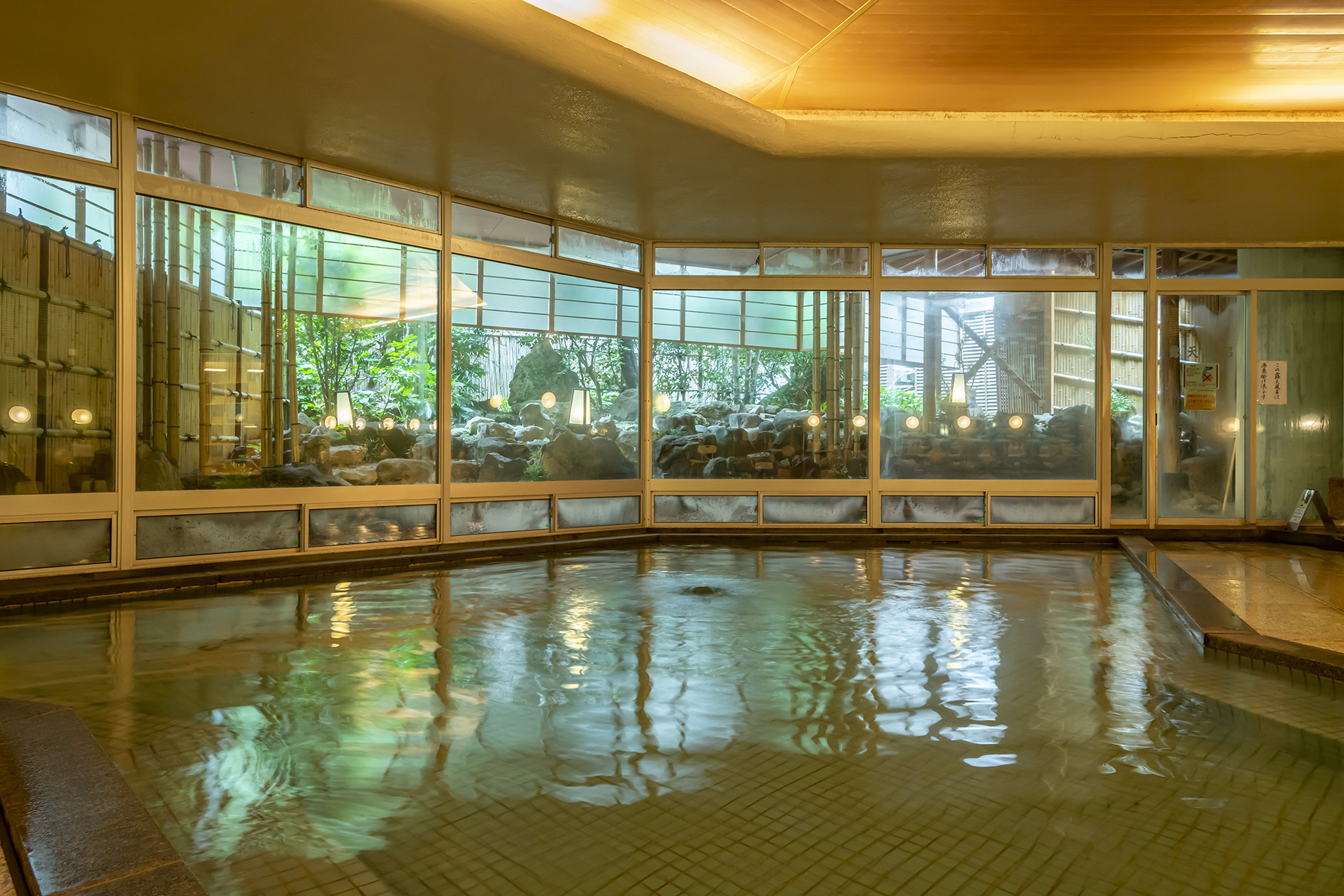 温泉 | 山形県かみのやま温泉 / 仙渓園 月岡ホテル【プラン最安値公式