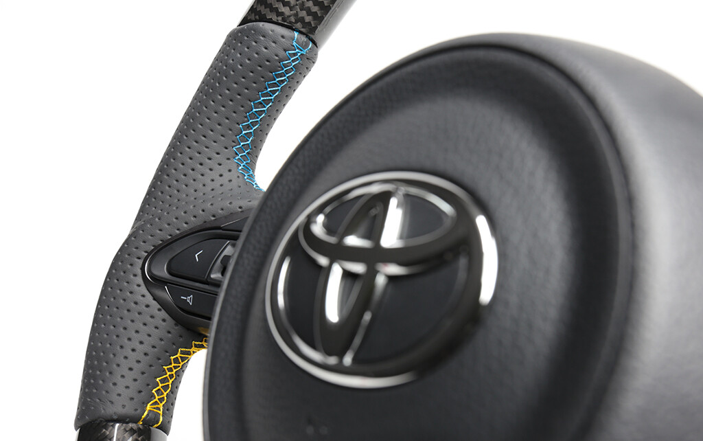 GXPA16 】GReddyステアリング ブラックカーボン | TRUST | GReddy