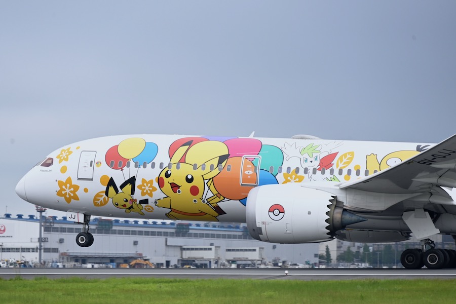 シンガポールからピカチュウ飛来 スクートとポケモンのコラボ機、成田
