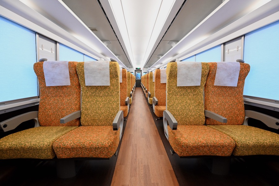 JR四国“新装”8000系、12月23日デビュー 2027年度までに計11本