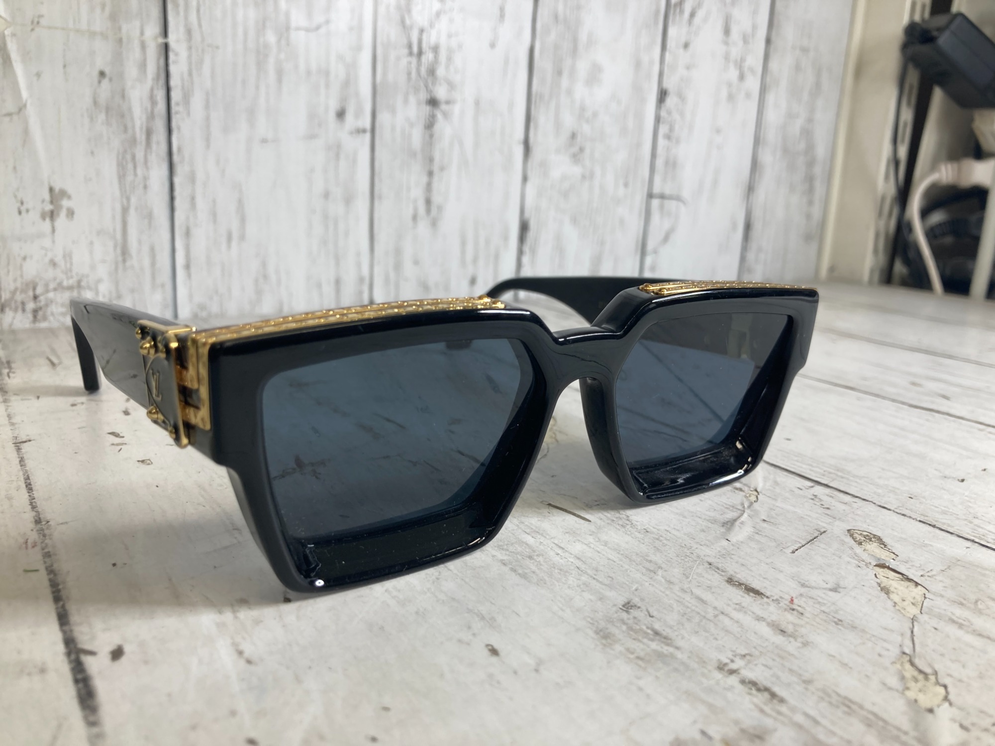 LOUIS VUITTON(ルイヴィトン) サングラス Z1165Wを買取入荷しました