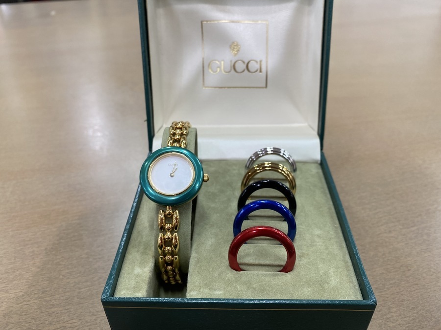 色変え可能！？GUCCI（グッチ）のチェンジベゼルバングルウォッチが