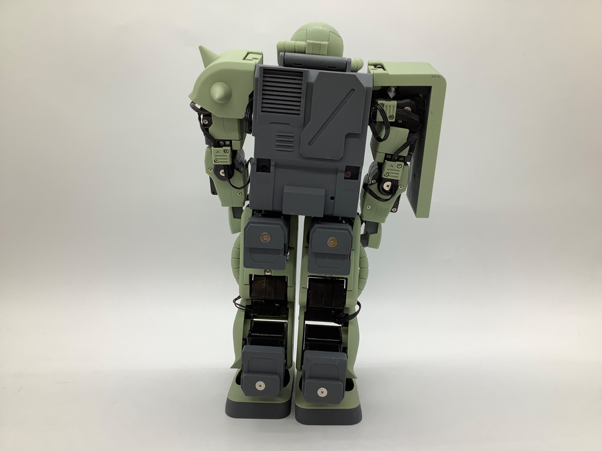 BANDAI】ラジコンロボットZEONIC TECHNICS ザクのご紹介です♪｜2023年