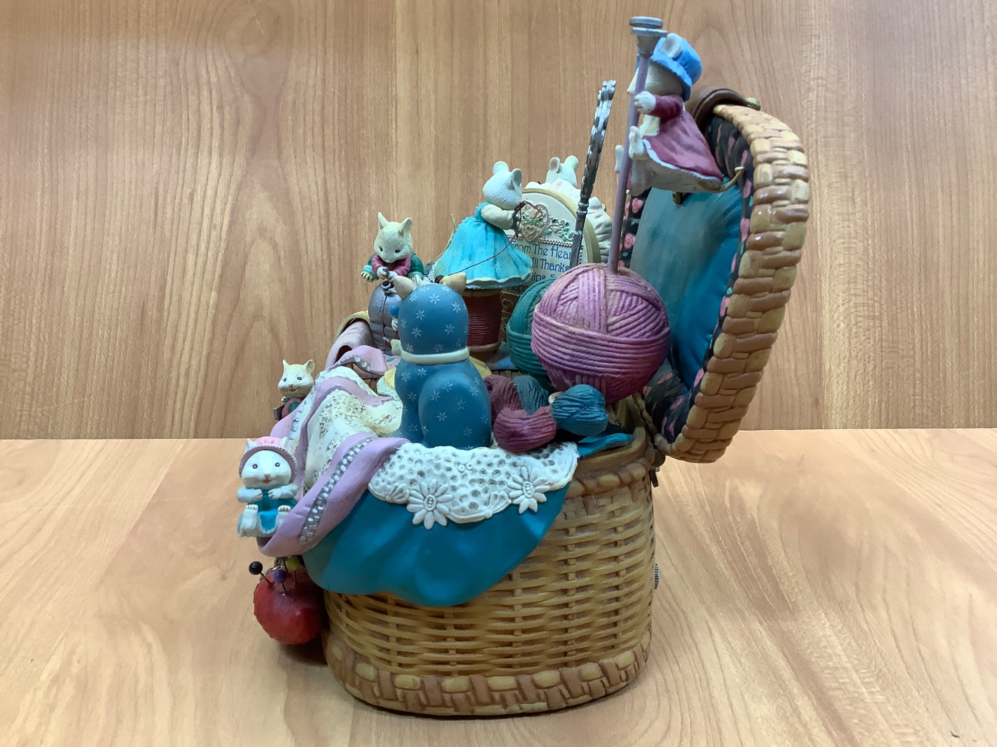 可愛らしいが詰まってます！】ENESCO（エネスコ）よりアンティーク