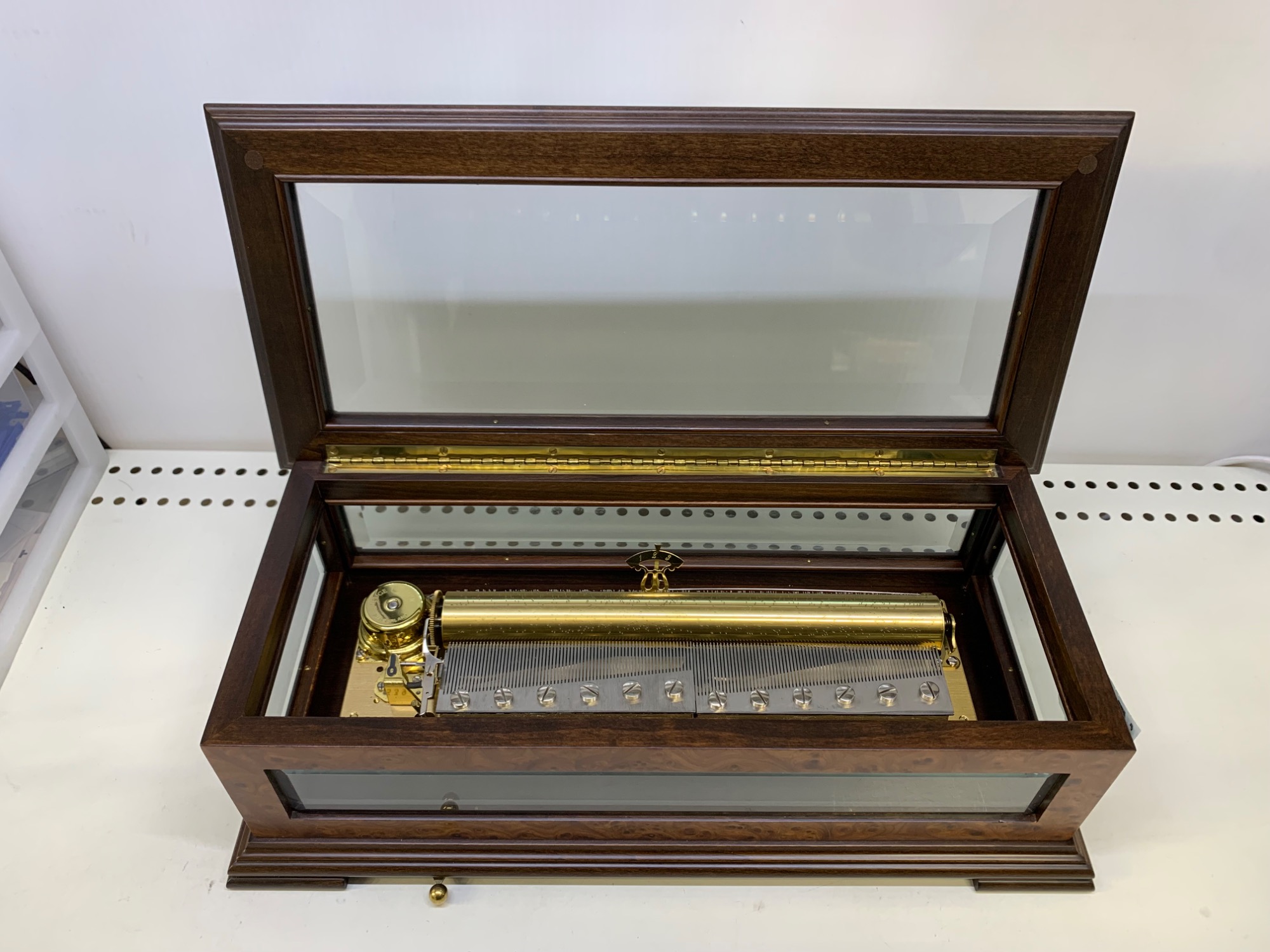 REUGE MUSIC (リュージュミュージック)のオルゴール Canon が入荷