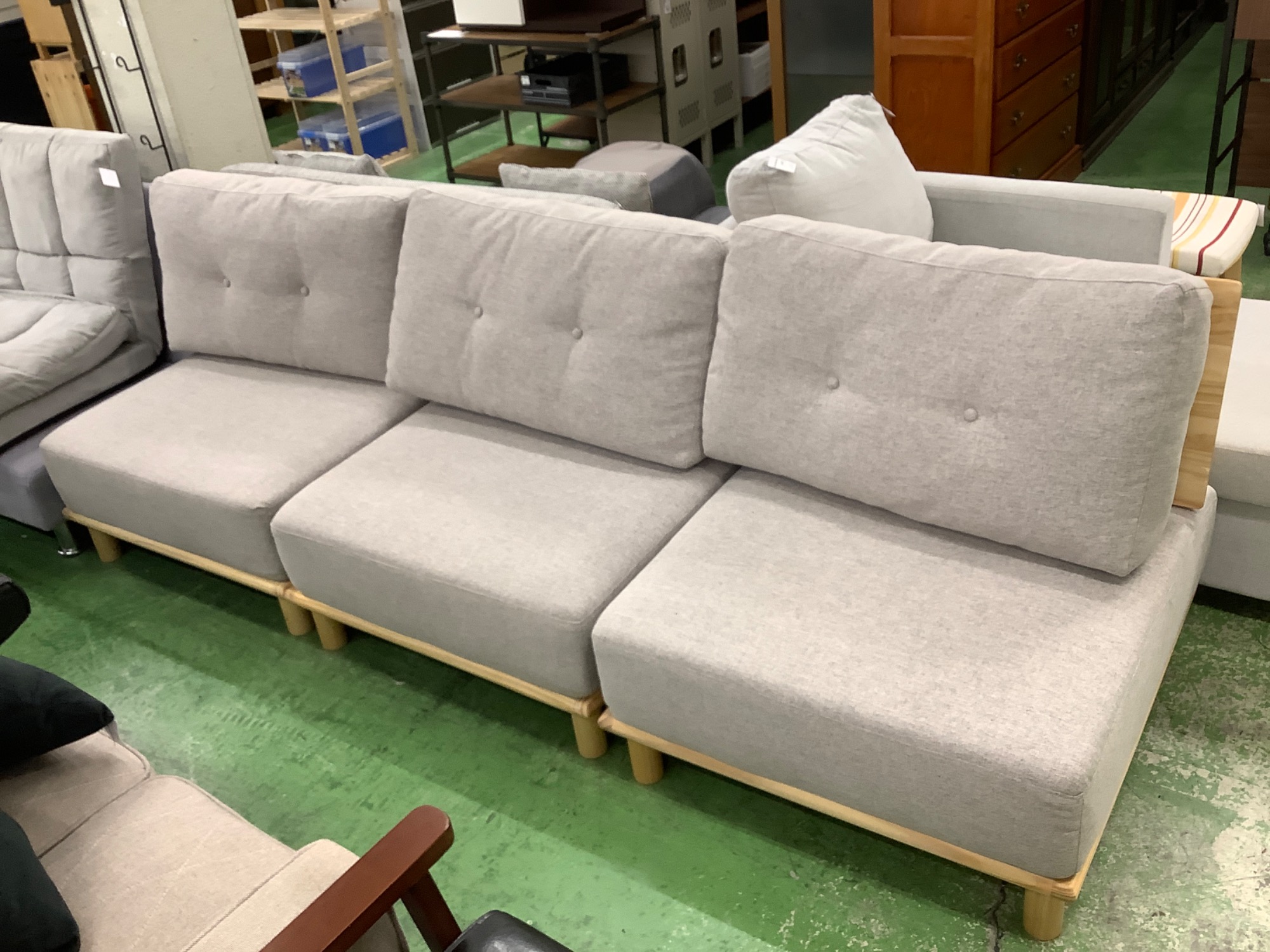 VENTOTA の 1人掛けソファーが3点入荷いたしました！！｜2023年05月11