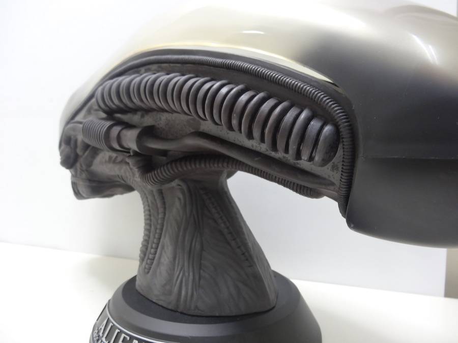 迫力満点！エイリアンの限定DVDヘッド型ケース買取入荷しました