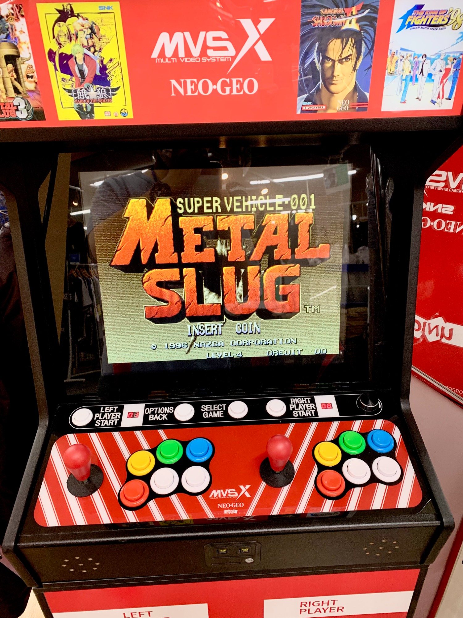 ゲームセンターでのプレイ体験が可能なゲーム筐体NEOGEOが入荷しました