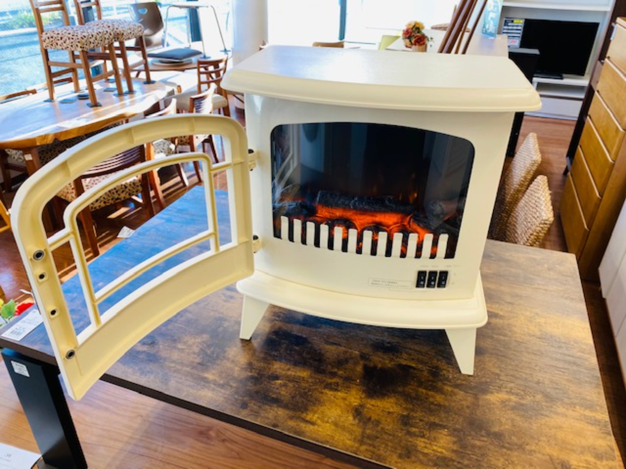 NITORI（ニトリ）暖炉型ファンヒーター 買取入荷！！｜2023年09月13日