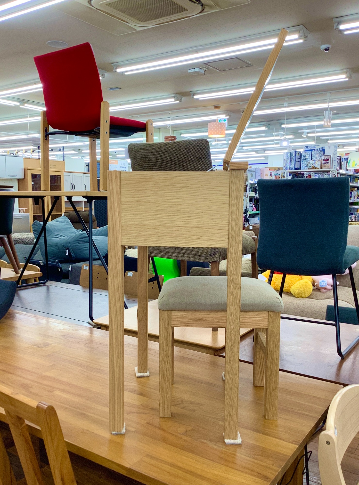 無印良品のイス付ドレッサーを入荷いたしました！｜2023年07月03日