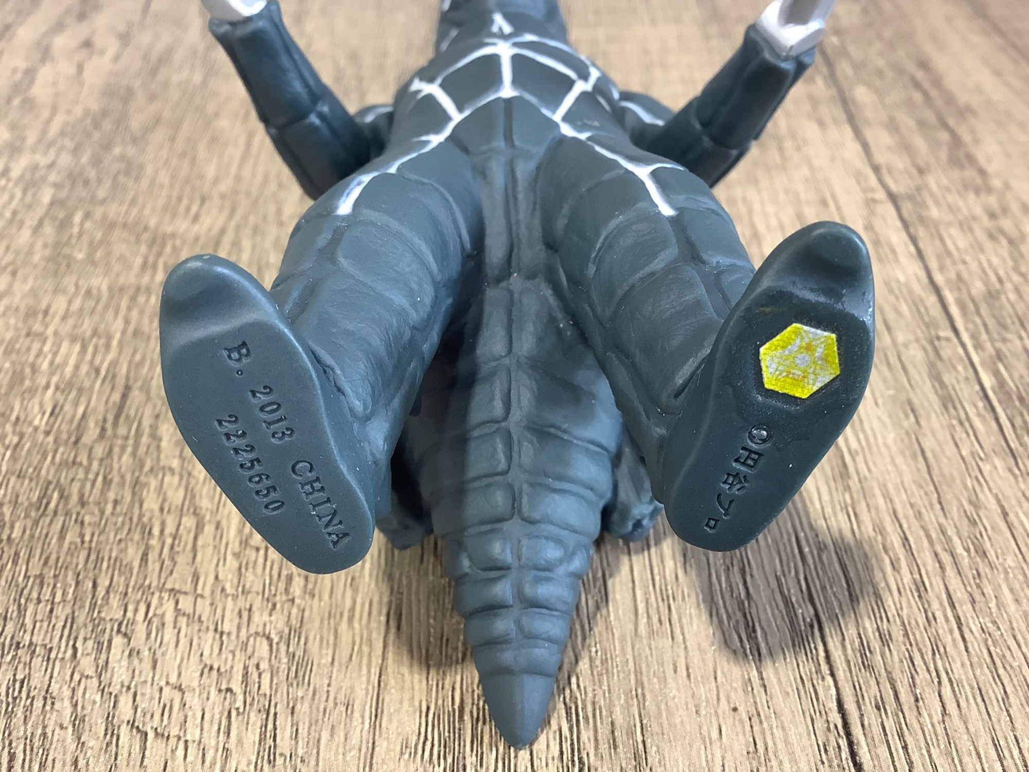 ウルトラマン ライブサイン付 怪獣ソフビがまとめて入荷しました