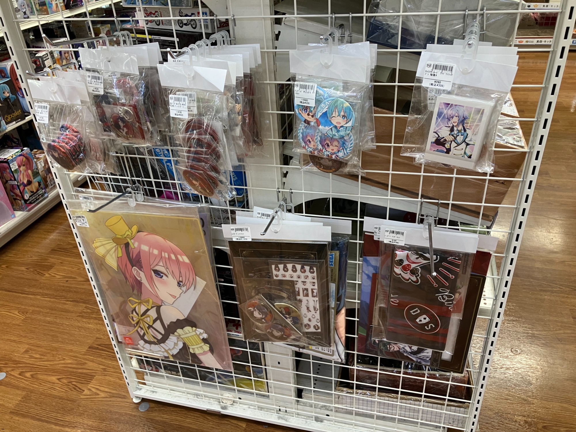 キャラクターグッズ買取強化中！】アニメ・キャラクターグッズの売場が