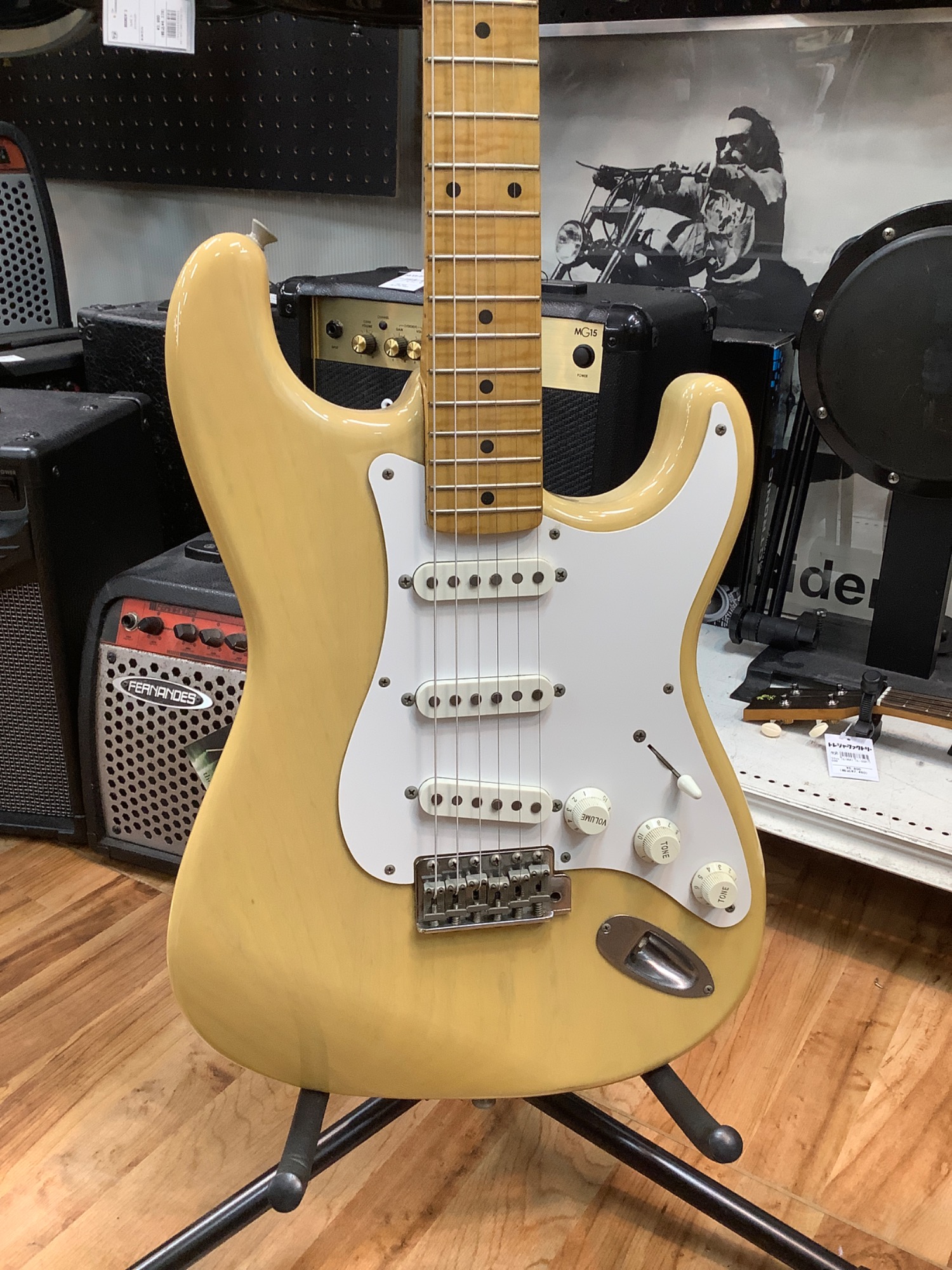 スマホで購入】FENDER JAPAN（フェンダージャパン）のストラト