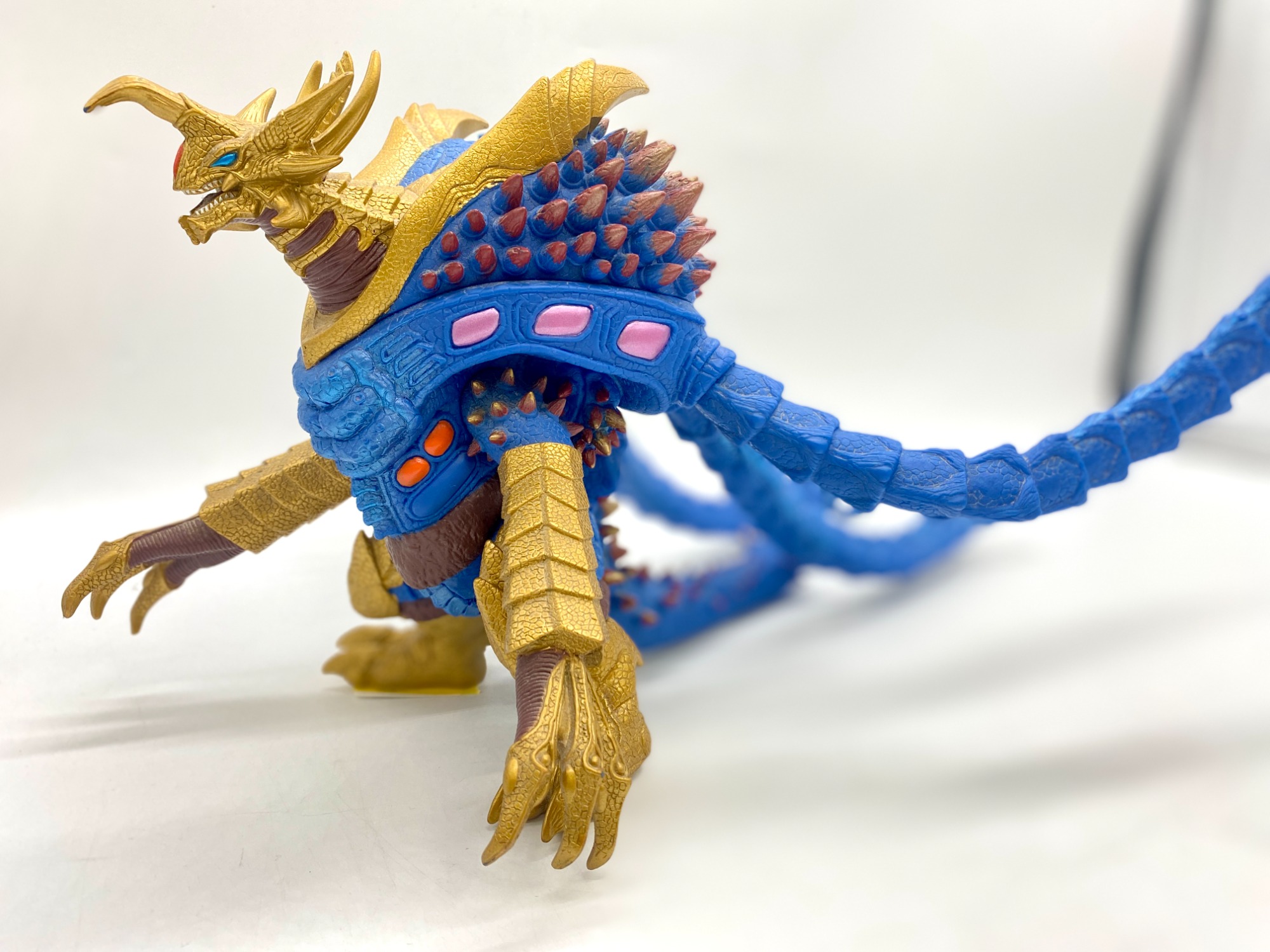 スマホで購入】Uキラーザウルスのソフビフィギュアが入荷いたしました