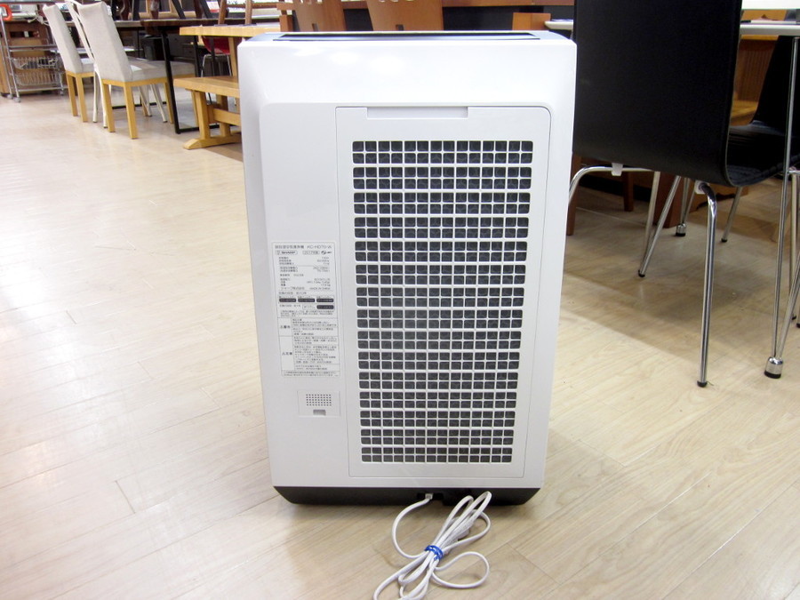 SHARP(シャープ)の2017年製除加湿空気清浄機「KC-HD70-W」プラズマ