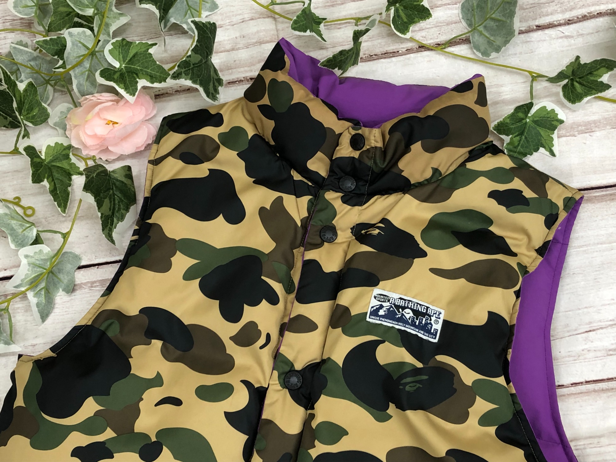 A BATHING APE/ア ベイシング エイプ】リバーシブルダウンベストが入荷