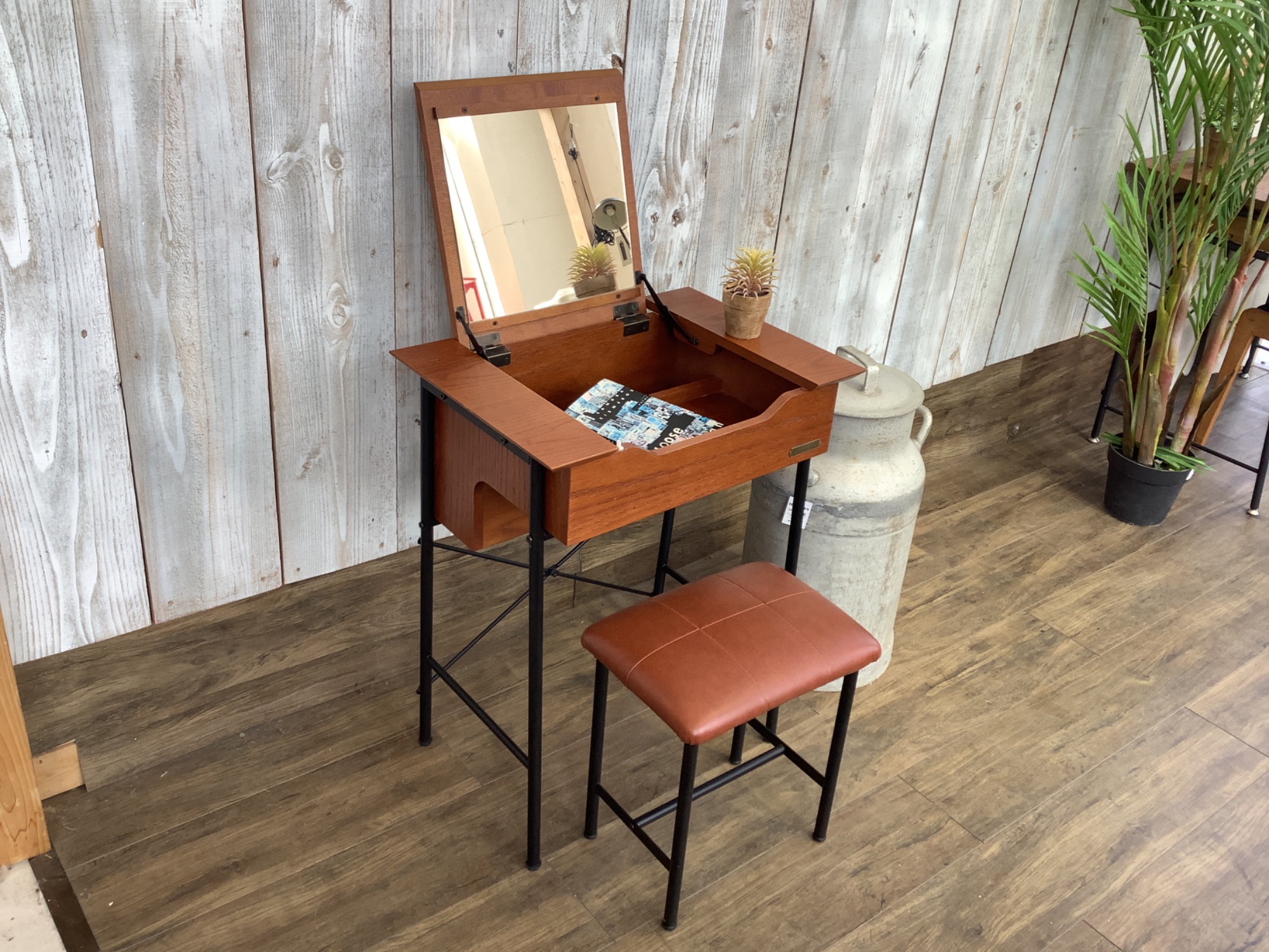 niko and（ニコアンド）】アメリカンビンテージのようなデザインの